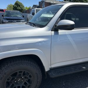 TOYOTA 4RUNNER - 2