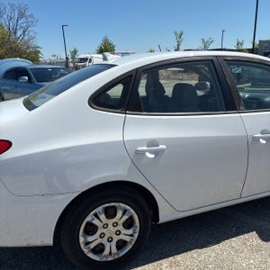 HYUNDAI ELANTRA GLS - 9