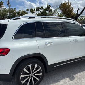 MERCEDES-BENZ GLB - 9