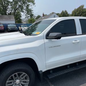 صورة 2 لـ 2025 Chevrolet COLORADO LT
