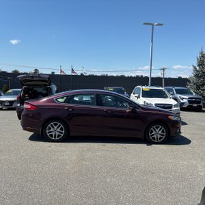 FORD FUSION SE - 10