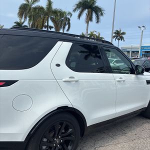 LAND ROVER DISCOVERY LANDMARK EDITION - 9