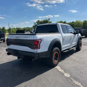 FORD F-150 RAPTOR - 8