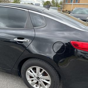 KIA OPTIMA LX - 6