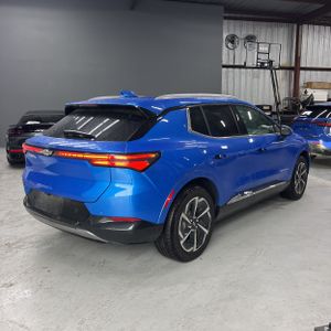 CHEVROLET EQUINOX EV LT - 5