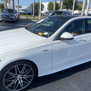 صورة 2 لـ 2023 Mercedes-BENZ C-CLASS AMG