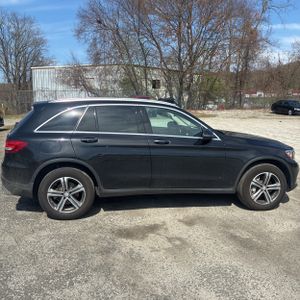 MERCEDES-BENZ GLC - 10