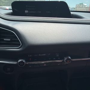 صورة مصغرة 37 لـ 2024 Mazda CX-30 2.5 S CARBON EDITION