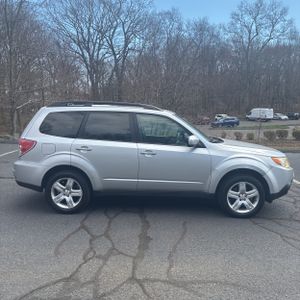 SUBARU FORESTER X PREMIUM - 10