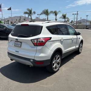 صورة 8 لـ 2017 FORD ESCAPE TITANIUM