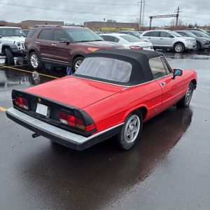 Alfa Romeo Spider Veloce - 8