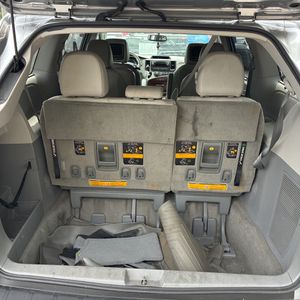 2012 Toyota SIENNA XLE 8-PASSENGER — миниатюра 40