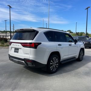 Lexus LX 600 Premium - 8