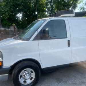 2015 Chevrolet EXPRESS 2500 照片 2