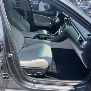 2020 Genesis G70 2.0T thumbnail 32