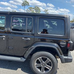 JEEP WRANGLER 4-DOOR SAHARA - 6