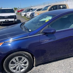 HYUNDAI SONATA GLS - 2