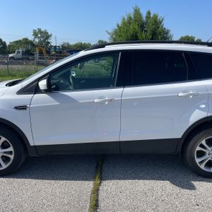 صورة 4 لـ 2018 FORD ESCAPE SE