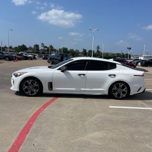 KIA STINGER - 3