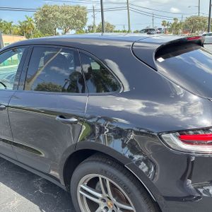 صورة 6 لـ 2021 Porsche MACAN S