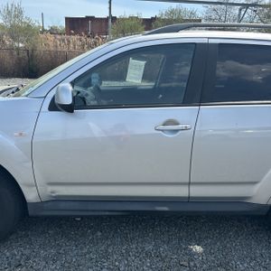 MITSUBISHI OUTLANDER ES - 4