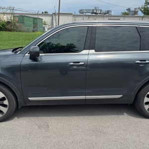 صورة 4 لـ 2021 KIA TELLURIDE S