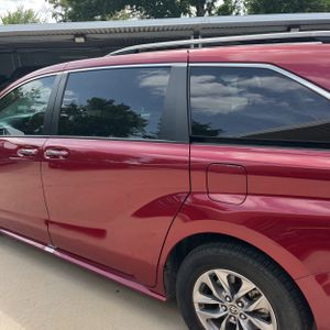 2021 Toyota SIENNA XLE 8-PASSENGER photo 6