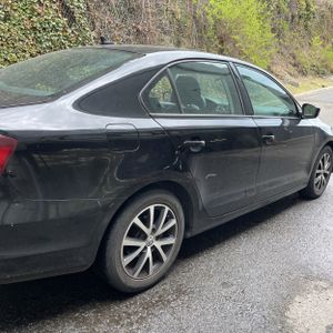 VOLKSWAGEN JETTA 1.4T SE - 9