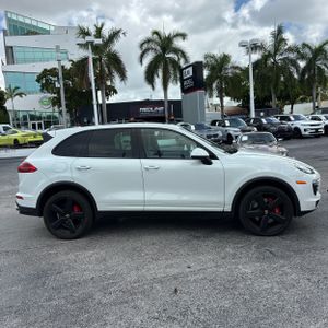 صورة 10 لـ 2016 Porsche CAYENNE BASE