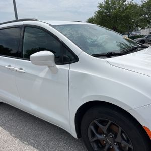 2020 Chrysler PACIFICA TOURING — миниатюра 13