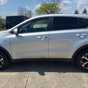 KIA SPORTAGE LX - 4