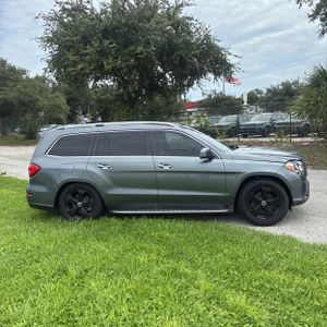 2017 Mercedes-BENZ GLS — фото 10