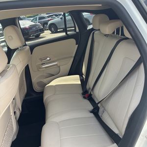 صورة مصغرة 34 لـ 2021 Mercedes-BENZ GLA