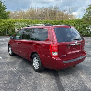 KIA SEDONA LX - 5