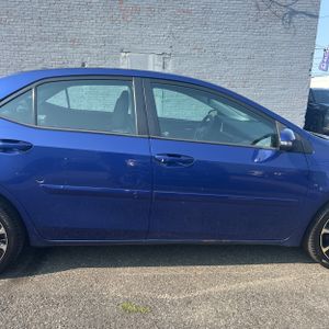 2017 Toyota COROLLA SE 缩略图 11