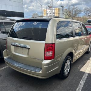 CHRYSLER TOWN AND COUNTRY TOURING - 6