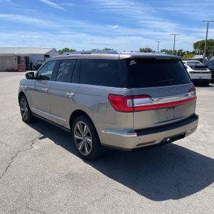LINCOLN NAVIGATOR RESERVE - 5