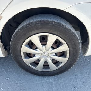 2011 Toyota COROLLA LE — миниатюра 18