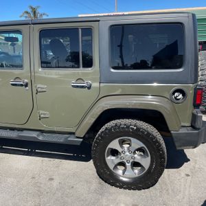 2016 JEEP WRANGLER UNLIMITED SAHARA 照片 6