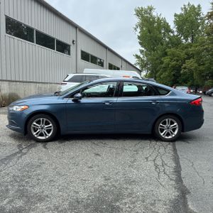 FORD FUSION SE - 3