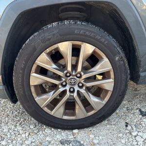 2019 Toyota RAV4 XLE PREMIUM 照片 15