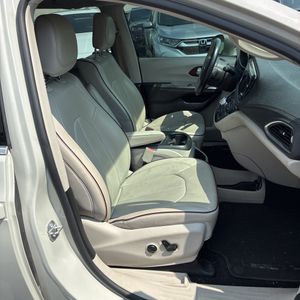 2017 Chrysler PACIFICA LIMITED — миниатюра 33
