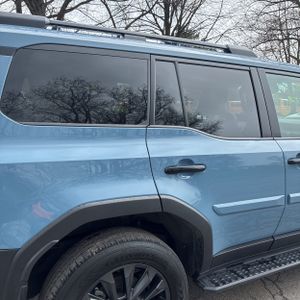 TOYOTA LAND CRUISER - 9