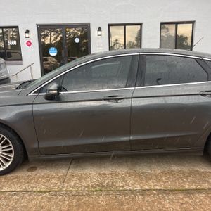 FORD FUSION SE - 4