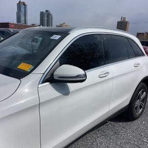 MERCEDES-BENZ GLC - 4