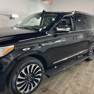 LINCOLN NAVIGATOR BLACK LABEL - 2