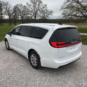 CHRYSLER PACIFICA SELECT - 5