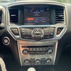 2019 Nissan PATHFINDER SL — миниатюра 39