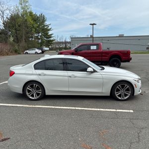 BMW 330I XDRIVE - 10