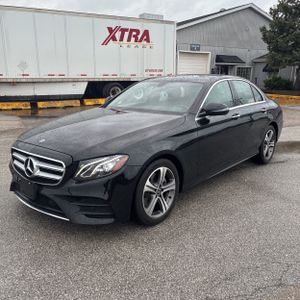 MERCEDES-BENZ E-CLASS - 1